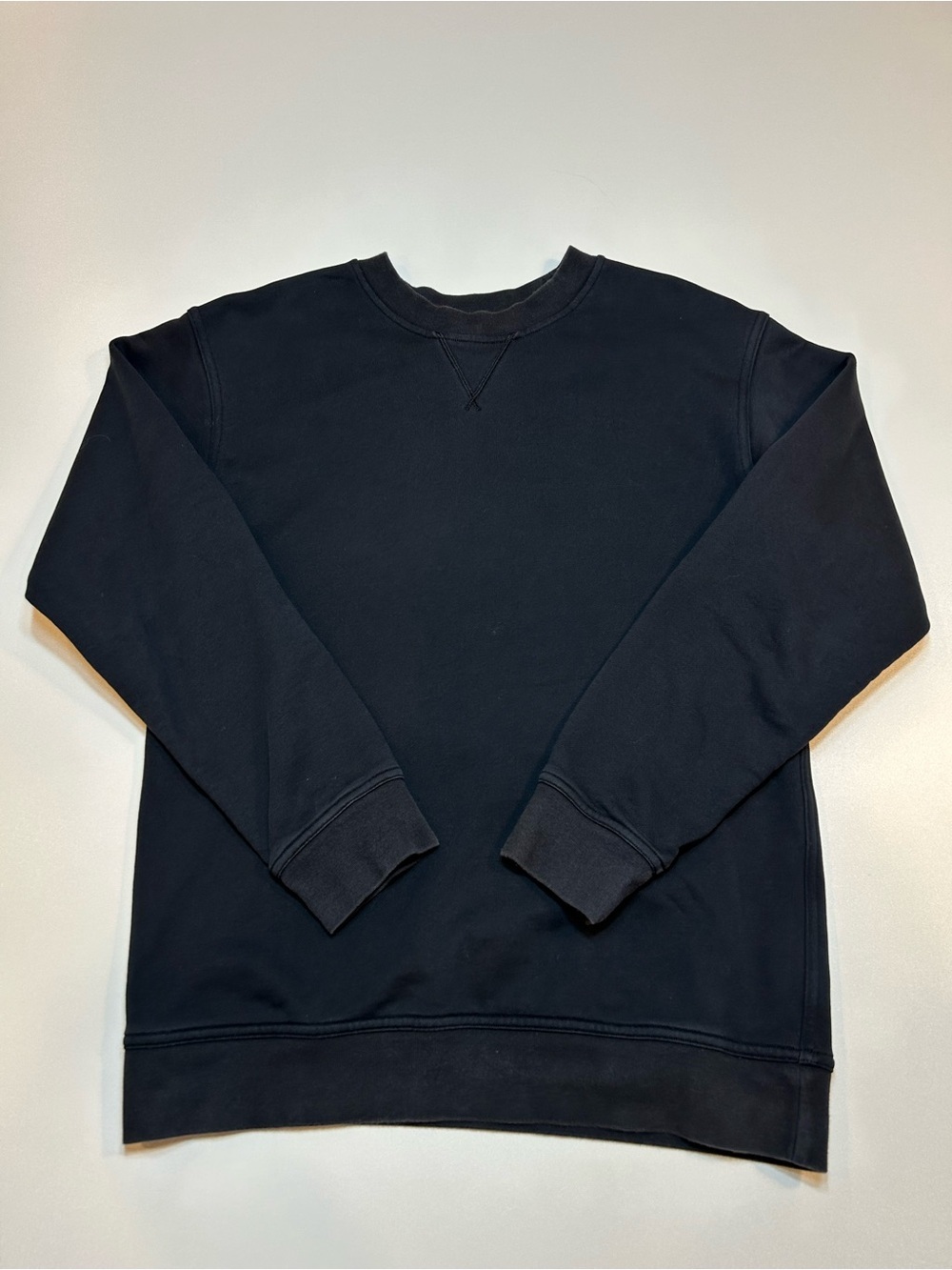 Lululemon Men's Steady State Crew Sweatshirt V-Stitch Collar Pullover Black